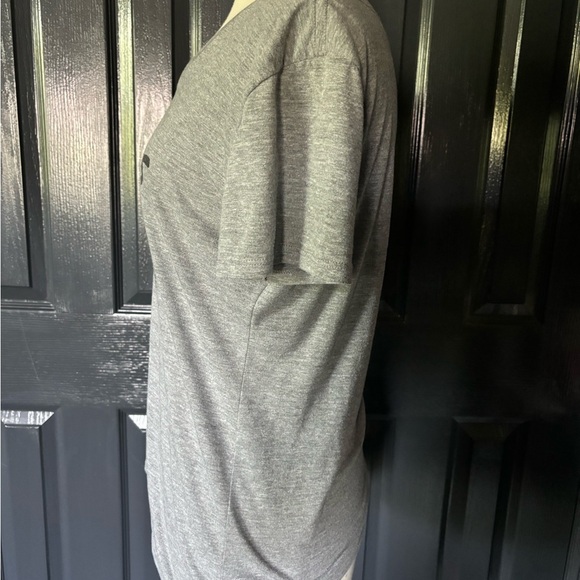 Gray Graphic V-Neck T-Shirt - Picture 3 of 4